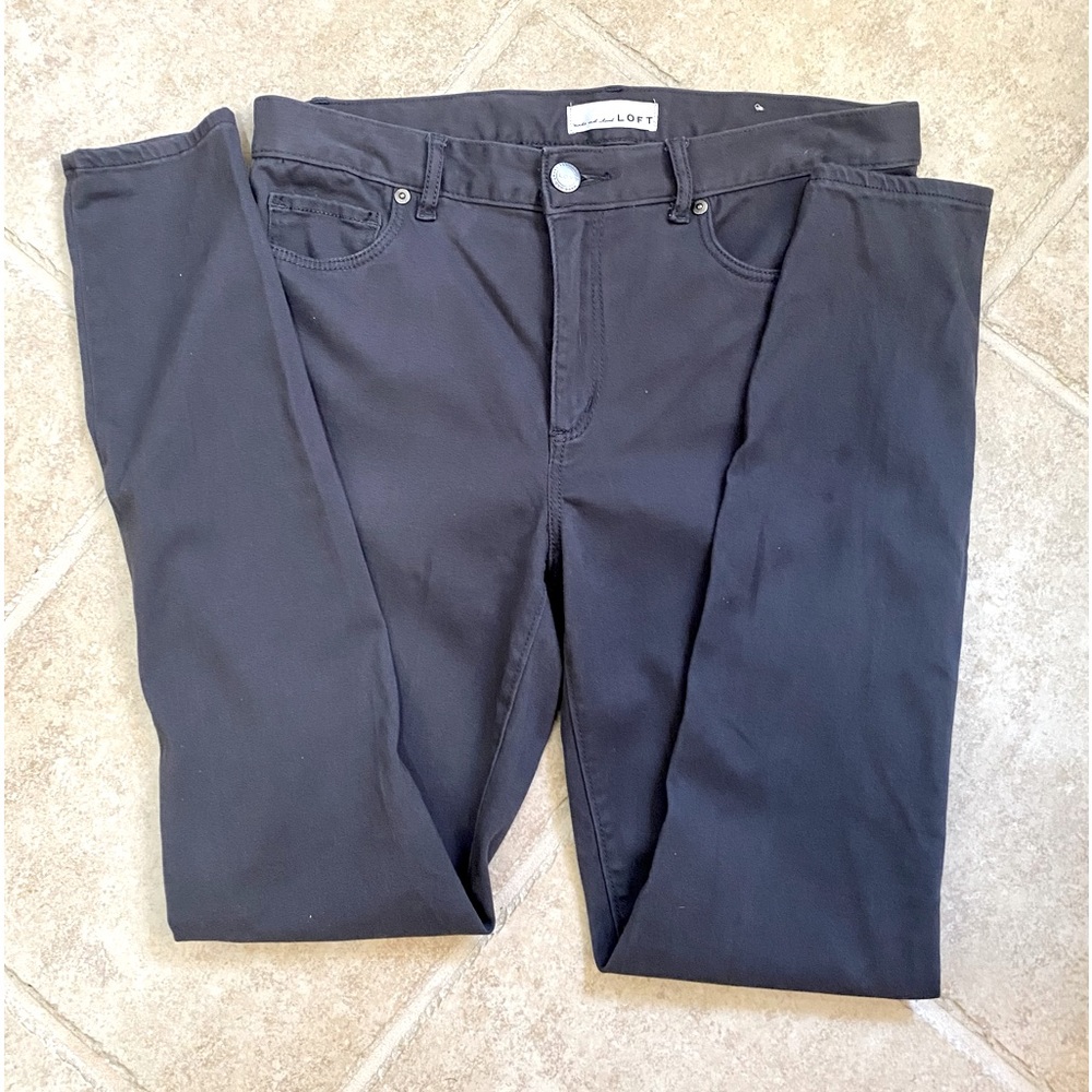 LOFT leggings in dark grey soft denim style. Size 6